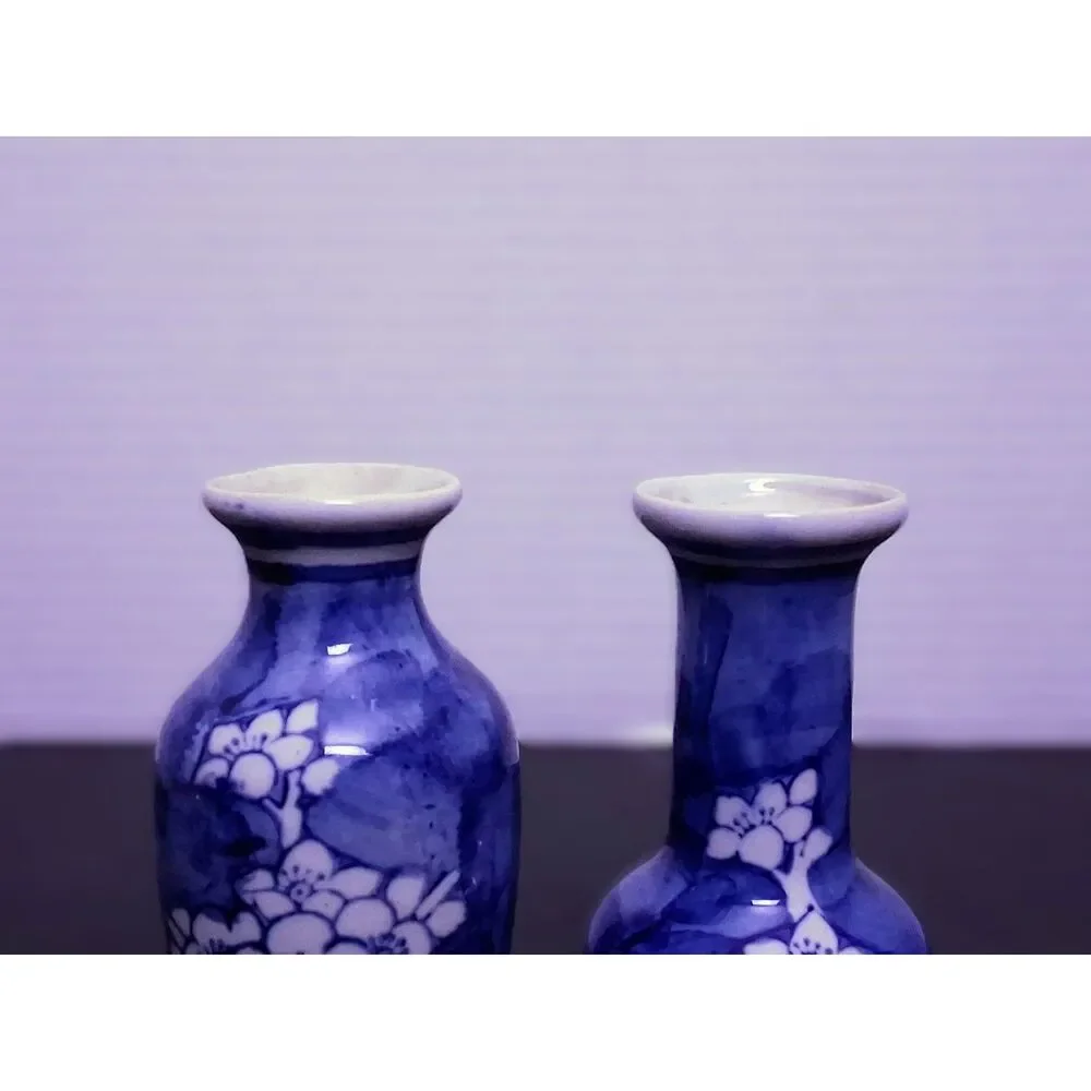 Vintage Set Of 2 Chinoiserie Cherry Blossom Chinese Mini Bud Vases Blue & White